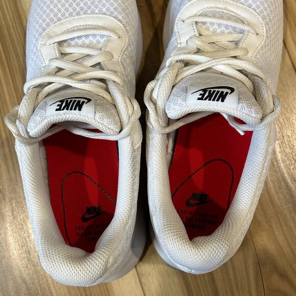 Nike Roshe Sneakers - Picture 4 of 6